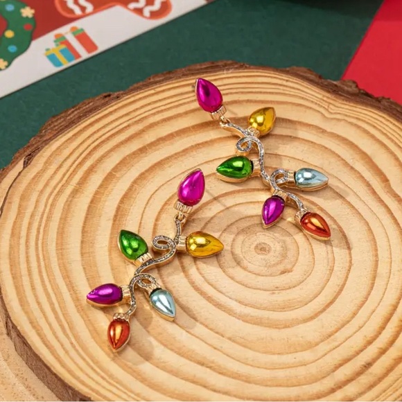 Beautiful Christmas String Lights Earrings! Long Dangling Metallic Lights! New! - Picture 3 of 12
